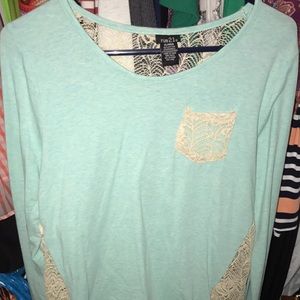 2 Rue 21 lace back ls tops